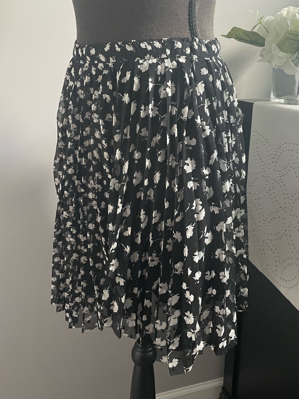 All Saints Asymmetrical Floral Skirt - Picture 4 of 7